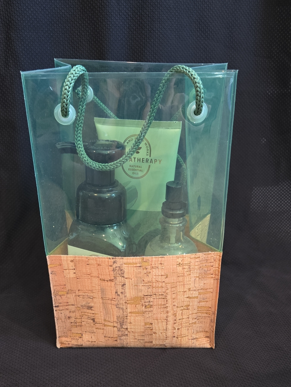 Bath & Body Works Green Aromatherapy Bath & Body Gift Bag